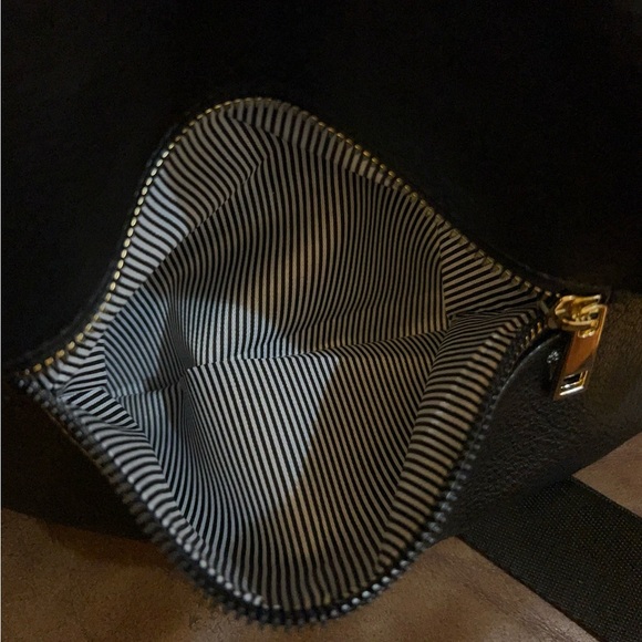 Marvolia Crossbody PU Leather Shoulder Bag - Picture 11 of 11